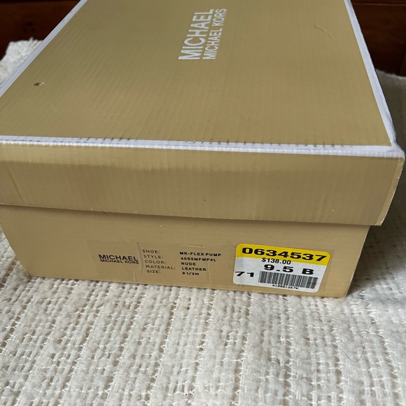 Michael Kors Nude Heels - Picture 5 of 5